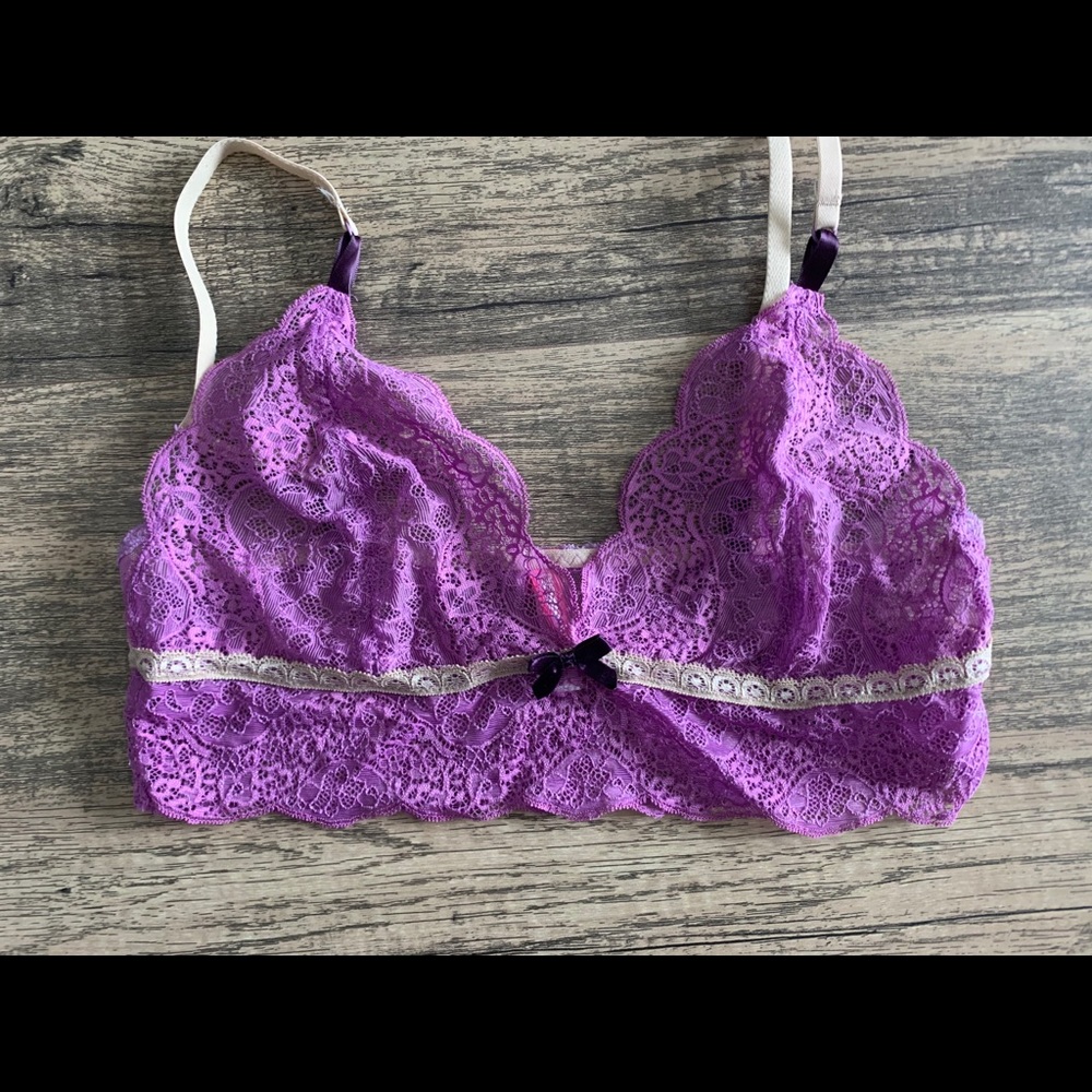 Cosmopolitan Lace Bralette